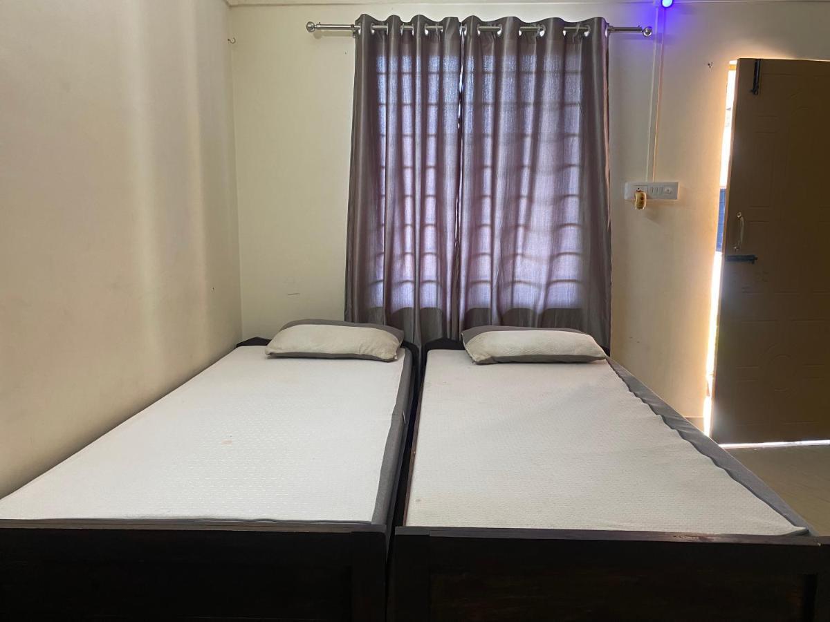 Atithya Lodge Γουβαχάτι Εξωτερικό φωτογραφία